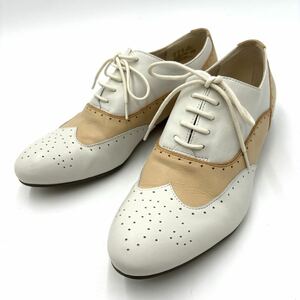 H ＊ 良品 '洗練されたデザイン' Clarks クラークス 本革 ウイングチップ ドレスシューズ 革靴 24.5cm レディース 婦人靴 メダリオン