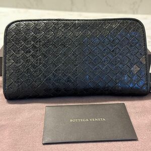 新品同様！　超希少 ボッテガヴェネタ BOTTEGA VENETA 財布 長財布　パイソン イントレチャート ラウンドファスナー