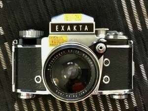 田中長徳です。Exakta 2bカールツアイスFlektogon 35mmです。