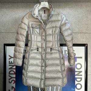 Moncler Moncler Hermine Erminne Court Down Jacket Ladies Oneminal Rigation Japan Goods QR подтвердил легкий бежевый 00