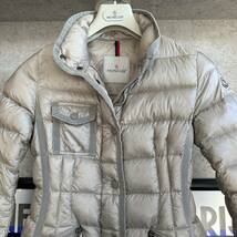 MONCLER モンクレール HERMINE エルミンヌ ダウンコート ダウンジャケット レディース 国内正規 ジャパン品 QR確認済 ライトベージュ系 00_画像3