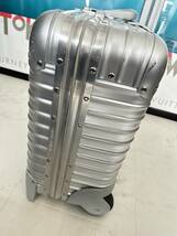 【即決/即納】！機内持ち込み！後期モデル！美品！RIMOWA リモワ TOPAS トパーズ ビジネストローリー スーツケース TSAロック 28L 920.40_画像3