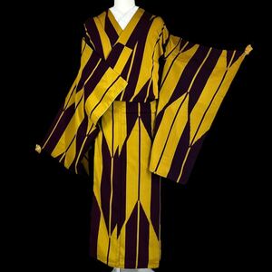 矢羽根 矢絣 小紋 黄色 袷着物 着物 きもの カジュアル着物 リサイクル着物 kimono 中古 仕立て上がり 身丈157cm 裄丈62cm