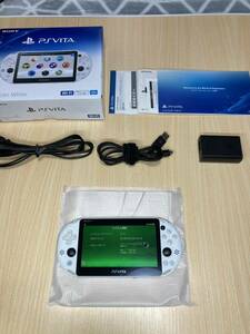 美品　PSP3000ホワイト　付属品完備　SONY ソニー PlayStation Vita 