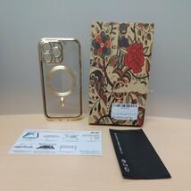 y022219fm 押さえロック式 iPhone 13 Pro 用 ケース 両面ケース マグセーフ対応 一体型 レンズ保護カバー ストラップホール付き ゴールド_画像1