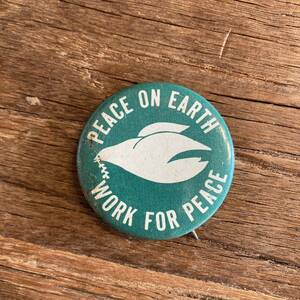 60's ヴィンテージ　vintage 缶バッジ　PEACE ON EARTH ピース　DOVE ヒッピー　ベトナム反戦