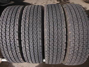 L2587　超バリ山 4本SET価格! 245/80R17.5 133/131J ヨコハマ スタッドレス 905W 冬 245/80-17.5 245/80/17.5　　