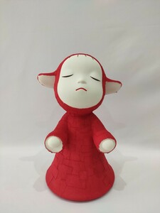 【模写】奈良美智 Yoshitomo Nara The Little Pilgrim Night Walking Red fiberglass acrylic and cotton 28CM 