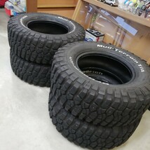 285/70R17 121/118Q 2015年【約10㎜分山】 BFGoodrich Mud-Terrain T/A マットテレーン４本セット_画像2