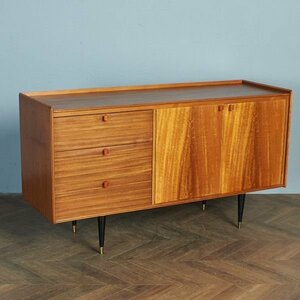 [76041] England Vintage sideboard Northern Europe style Britain with legs cabinet cupboard drawer AV board Vintage storage 