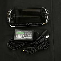 gw836 送料無料！バッテリーパック無し動作品 SONY PSP PSP-1000 Black プレイステーション・ポータブル メモリースティック32MB付き_画像1