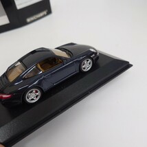 B02025 PMA ミニチャンプス 1/43 PORSCHE ポルシェ 911 Carrera カレラ S 2004 グレーメタリック 　ミラー下塗装乱れ　ケースくすみ_画像5