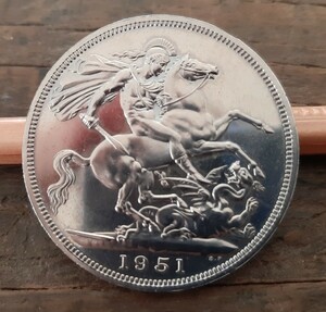 英国 イギリス 1951年 ブリティッシュ クラウン コイン 5シリング 39mm 美品 本物 Coronation のデザイン記念コインBritish Commemorative