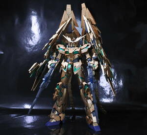 MG ユニコーンガンダム３号機　フェネクス 塗装済み完成品！(アームドアーマーDE 四枚装備！ビームマグナム2丁持ちです！)