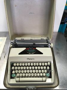 OLYMPIA WERKE AG タイプライター 