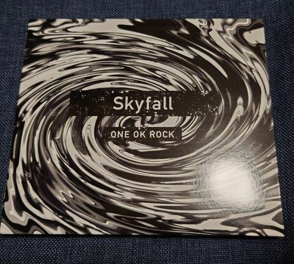 お値引き不可　ONE OK ROCK CD Skyfall　(会場限定盤)