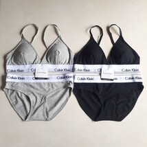 Sサイズ　カルバンクライン　ブラ&ショーツセット　上下セット　グレーとブラックセット　下着 Calvin klein CK 新品 未使用_画像1