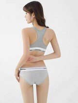 Mサイズ　カルバンクライン　スポーツブラセット　上下セット　グレー　下着 Calvin klein 新品未使用_画像9