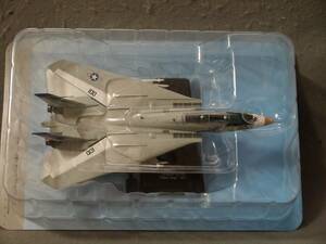 1/100 F-14A Tomcat アメリカ海軍 VF-143 Pukin' Dogs' 1977年 アシェット エアファイターコレクション【模型のみ】