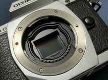 OLYMPUS OM-D E-M5 ミラーレス一眼 本体のみ ジャンク_画像4