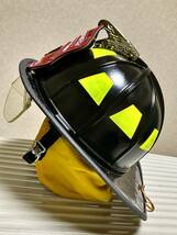 アメリカ 消防士 ファイヤーファイター ヘルメット 実物 超美品 検索 タワーリング・インフェルノ バックドラフト　_画像3