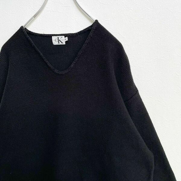 カルバンクライン　ワンポイント　刺繍ロゴ　Vネック　コットンニットセーター　黒　メンズ　Mサイズ　Calvin Klein　CK