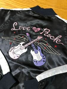 美品 スカジャン MILKミルク 刺繍 ブラック×シルバー×ピンク サテン ギター ハート LOVEROCK アウター ジャケット ブルゾン レディース