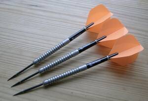 ハード・ダーツ TARGET ADRIAN LEWIS G3 23g　中古 / スティール・ダーツ