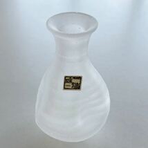 E) 未使用保管品 BYRON バイロン 吹雪酒器セット くらふと 玻璃 はり 酒器 お猪口 徳利 ぐい呑 とっくり おちょこ ガラス器_画像5