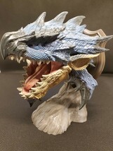 モンスターハンター　一番くじ　リオレウス　亜種　ハンティングトロフィー　フィギュア　美品　未使用_画像1