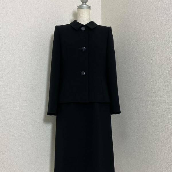 6770. 【極美品】pierre cardin イギン ブラックフォーマル ピエールカルダン お受験 冠婚葬祭 礼服 喪服 スーツ 黒