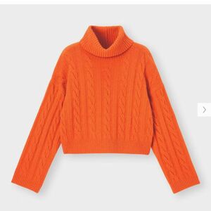 GU パフィータッチクロップドタートルネックセーター(長袖) オレンジ