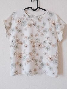 ポールアンドジョー　PAUL&JOE　UNIQLO　コラボ　花柄Ｔシャツ　総柄