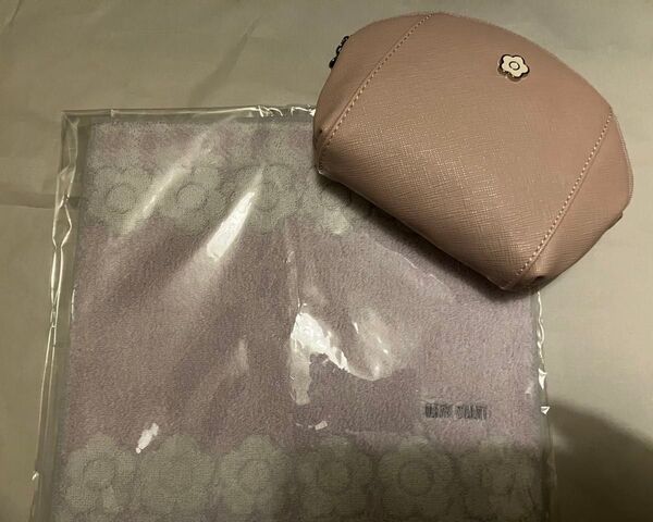マリークワント ポーチ&ミニタオルのセット