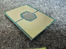 【送60サイズ】Intel　Xeon Gold 6244 3.60GHz SRF8Z LGA3647 角削れ 接点削れ BIOS起動OK_画像5
