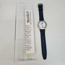 0205-207■ケース付 スウォッチ SWATCH MOONPHASE ムーンフェイズ GX709 腕時計 クオーツ 3針 カレンダー レザーベルト 不動品 ジャンク_画像2