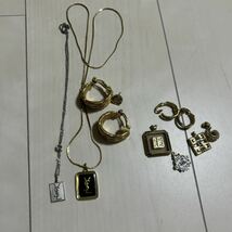 イブサンローラン　ネックレス　イヤリング　ジバンシー　ネックレストップ等　ブランド　アクセサリー　まとめ　大量　15_画像1