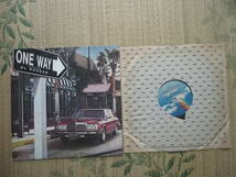 LP One Way featuring Al Hudson「(S.T.)」輸入盤 MCA-5127 カットアウト 盤両面にかすり傷 ジャケットにシミ(裏紙には粒状のもの)と色落ち_画像1