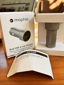 mophie dual USB-A Car Charger 24W 