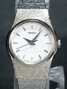 美品 SEIKO セイコー 1N01-OK50 アナログ 腕時計 3針 スモールサイズ ホワイト文字盤 メタルベルト ブレスレットタイプ 新品電池交換済み