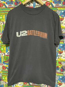 1980年代 ヴィンテージ U2 ユーツー Tシャツ(1988コピーライト)／パキ綿／バンドT／バンT／ロックT／ツアーT／vintage／ムービーT／映画