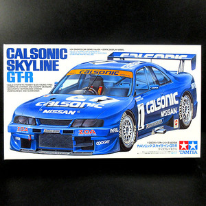 タミヤ 1/24 カルソニック・スカイライン GT-R R33 (未組立/プラモデル)