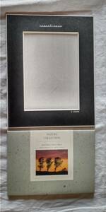 前田真三の写真の絵はがき集『ＮＡＴＵＲＥ　ＣＯＬＬＥＣＴＩＯＮ』のハガキ１２枚＋額（紙製）１つをセットで