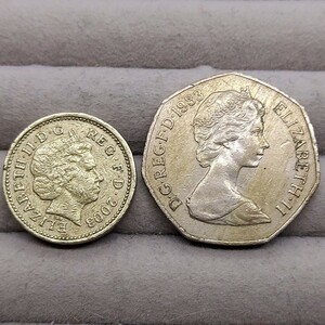 【60211】イギリス　エリザベス2世肖像　1ポンド　50ペンス　おまとめ2点　英国コイン　硬貨　貨幣　コレクション品