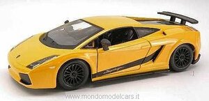 送料無料★ランボルギーニ LAMBORGHINI GALLARDOのミニカー★サイズ 1/24★イタリア国内販売用★限定商品★希少★