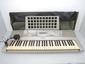 ☆YAMAHA ヤマハ 電子ピアノ PSR-E303 キーボード 電子キーボード シルバー ACアダプター付 鍵盤楽器 動作品/管理3962A10-12270002