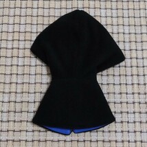 ☆フード大きめ☆ ぬいぐるみ用 フード付きケープ ポンチョ 黒フリース ブラック×青色 ブルー 無地 ぬい服 コスチューム ☆ハンドメイド☆_画像2