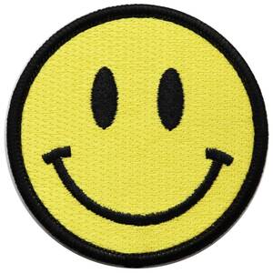 ワッペン スマイルマーク マジックテープ（ベルクロ）着脱式 ミリタリー サバゲー 笑顔のニコちゃん かわいい刺繍パッチ