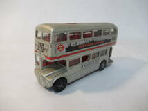A141　CORGI TOYS ロンドンバス　ルートマスター　イギリス製　コーギー　ミニカー　LONDON TRANSPORT ROUTE MASTER_画像1