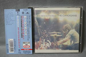 ★同梱発送不可★中古CD / CARDIGANS / FIRST BAND / カーディガンズ / ファースト・バンド・オン・ザ・ムーン